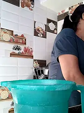 Hot-Pooja25 online show from April 25, 3:09 am