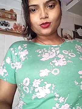 Hot-Pooja25 online show from April 28, 2:38 am