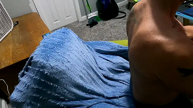 Mickelangello75 online show from November 2, 5:54 am