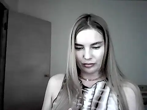 Zeriellee online show from May 12, 12:02 pm