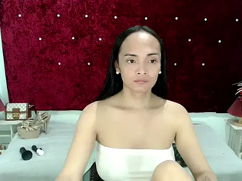 Snapshot of XxMissBEAUTYFULLxX chatting on September 25, 9:46 am XxMissBEAUTYFULLxX online show from September 25, 9:46 am
