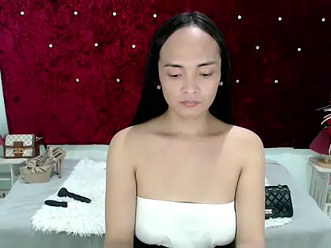 Snapshot of XxMissBEAUTYFULLxX chatting on September 26, 11:47 am XxMissBEAUTYFULLxX online show from September 26, 11:47 am