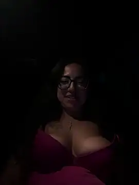 Snapshot of Chelsyleslyy chatting on May 31, 6:21 am Chelsyleslyy online show from May 31, 6:21 am