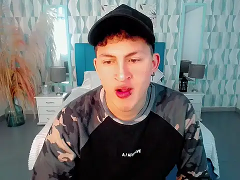 Axel savage online show from November 18, 12:20 pm