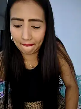 Snapshot of ellafrost-1 chatting on September 18, 3:47 pm ellafrost-1 online show from September 18, 3:47 pm