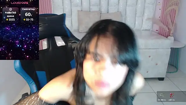 Snapshot of catalina5_s chatting on November 9, 1:20 pm catalina5 s online show from November 9, 1:20 pm