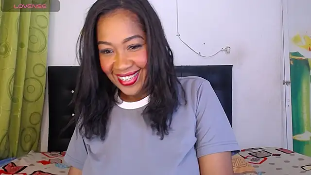 Snapshot of Gracce-Smith chatting on October 8, 8:17 pm Gracce-Smith online show from October 8, 8:17 pm