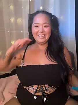 RealLifeWaifu online show from September 19, 9:48 pm