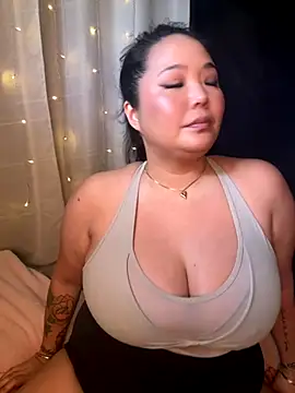 RealLifeWaifu online show from September 24, 10:35 pm