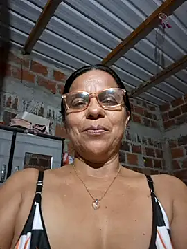 Snapshot of Lucerito-Hot chatting on November 13, 3:05 am Lucerito-Hot online show from November 13, 3:05 am