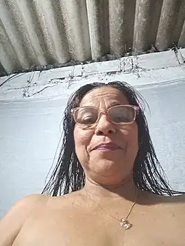 Snapshot of Lucerito-Hot chatting on April 5, 9:23 pm Lucerito-Hot online show from April 5, 9:23 pm