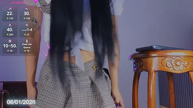 Doll Tomie online show from January 6, 9:50 pm