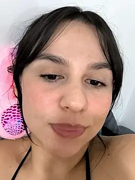 Daniela-rosee online show from November 16, 4:07 am