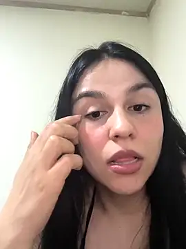 Snapshot of Daniela-rosee chatting on May 9, 1:22 am Daniela-rosee online show from May 9, 1:22 am