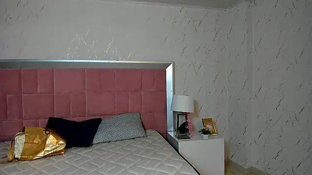 RobinBennett online show from November 7, 5:18 am