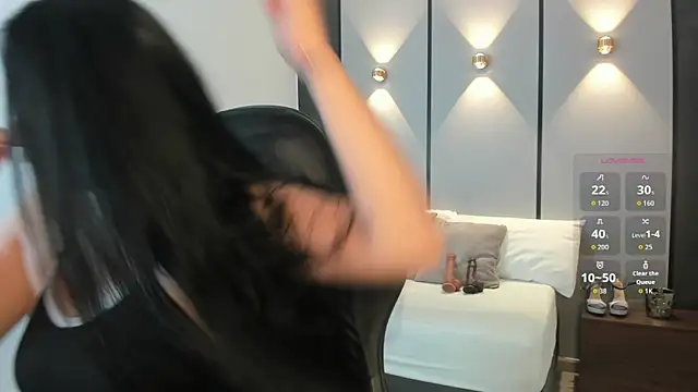 ashly moonn online show from April 5, 12:02 pm