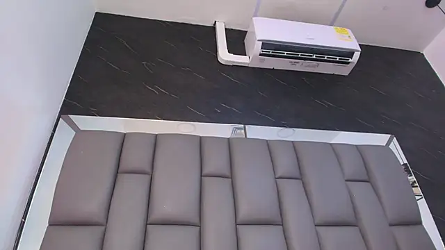 kissme luna online show from February 13, 7:10 pm