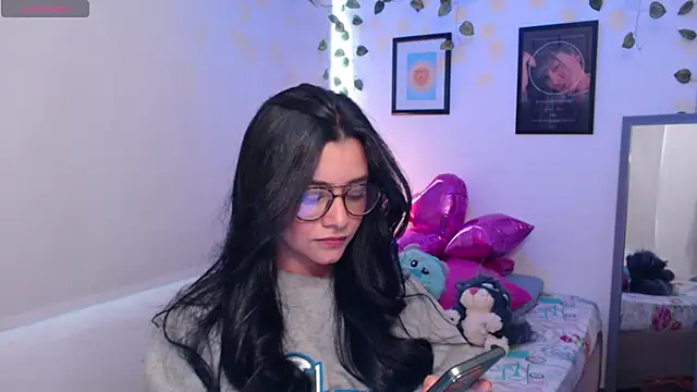 MarilynWhite  online show from October 10, 6:29 pm