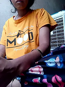 Cute Aaisha online show from September 27, 4:50 am