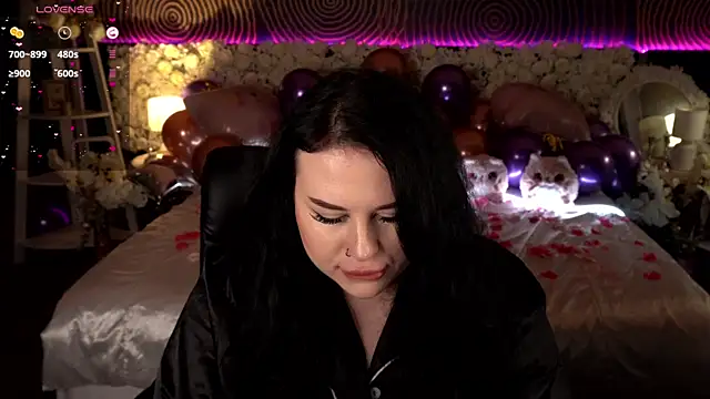 Snapshot of SerahMirabeli chatting on February 7, 8:12 pm SerahMirabeli online show from February 7, 8:12 pm