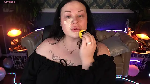 Snapshot of SerahMirabeli chatting on March 4, 8:04 pm SerahMirabeli online show from March 4, 8:04 pm