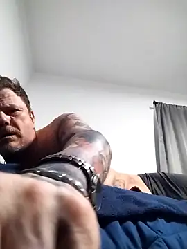 Snapshot of WiltedYeller chatting on March 5, 4:30 am WiltedYeller online show from March 5, 4:30 am