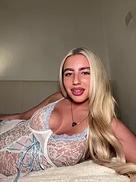 BlondeBetty online show from April 4, 5:21 pm