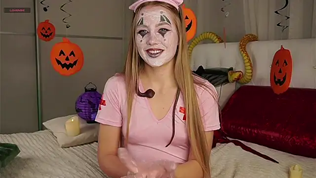 AlbaMesick online show from October 29, 12:07 pm