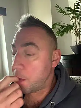 Marronglace1 online show from February 18, 9:38 am