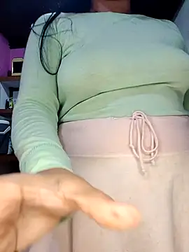 girlpee online show from December 2, 6:47 pm