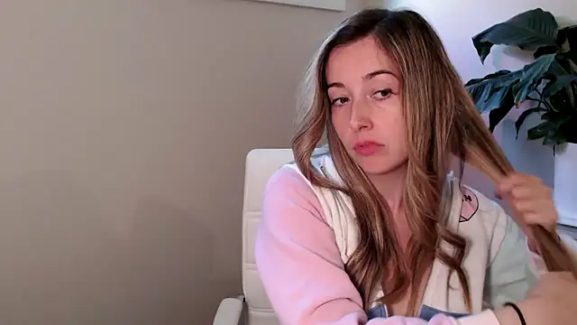 SuggestiveBehavior online show from September 23, 2:42 pm