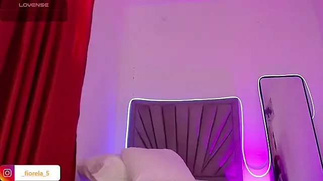 Fiorela 1 online show from April 7, 5:02 pm