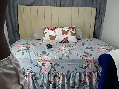 PetiteBody online show from September 21, 1:46 pm