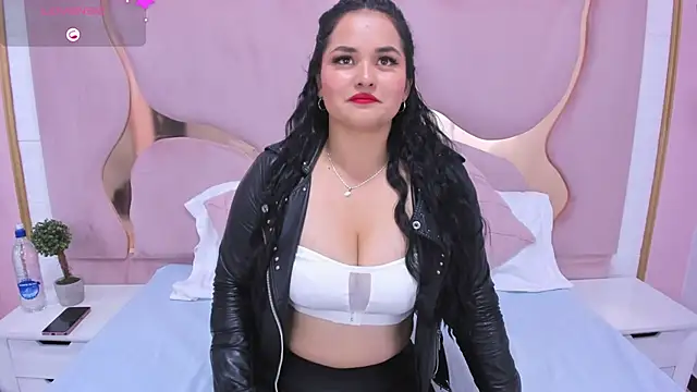 AshleyJoness  online show from October 7, 1:30 pm