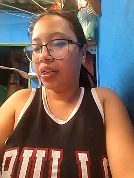 Snapshot of susan_mooree chatting on April 20, 3:15 pm susan mooree online show from April 20, 3:15 pm