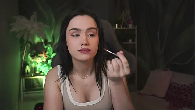 MonicaFarmer online show from April 10, 11:42 pm