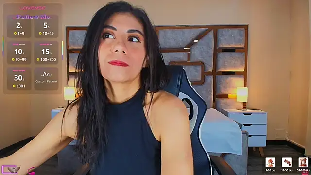 ANABELL BROWN online show from April 15, 12:45 pm