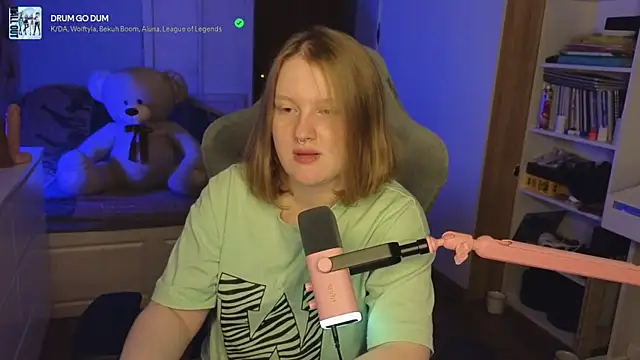 OliviaBlade online show from November 12, 2:28 pm