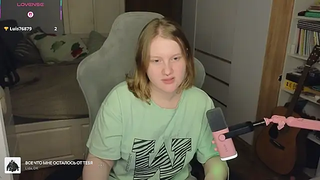 OliviaBlade online show from November 23, 1:44 pm