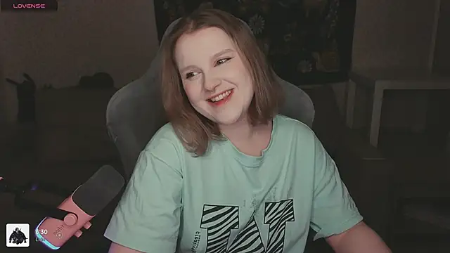 OliviaBlade online show from December 3, 2:04 pm