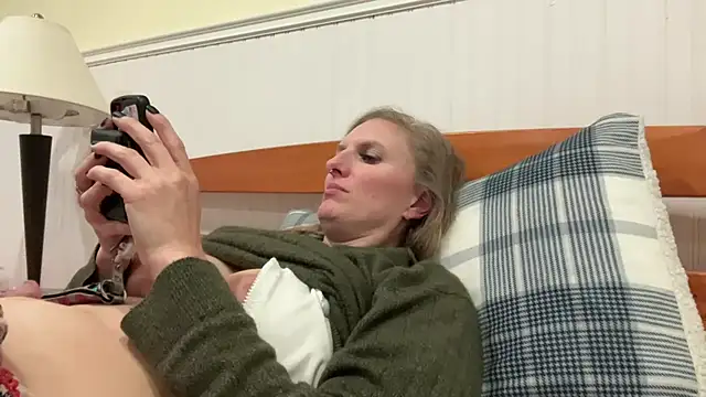 bubblytempest online show from October 18, 5:21 am