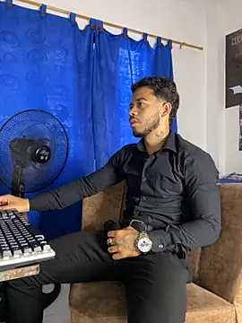 DavideVentura  online show from September 22, 1:13 pm
