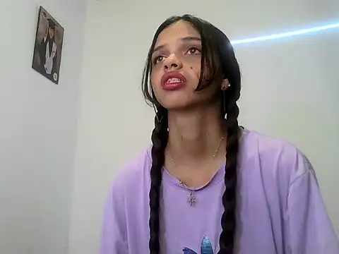 lucy babyy online show from October 13, 7:47 pm