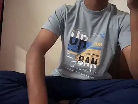 Snapshot of bossyjuicy chatting on December 18, 6:36 pm bossyjuicy online show from December 18, 6:36 pm