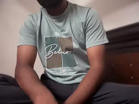 Snapshot of bossyjuicy chatting on March 20, 7:41 pm bossyjuicy online show from March 20, 7:41 pm