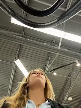 AllesandraLove online show from January 6, 6:00 pm