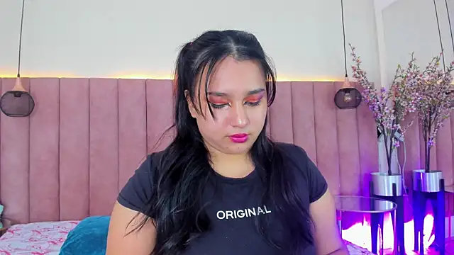 IvannaaVega online show from October 12, 5:06 am