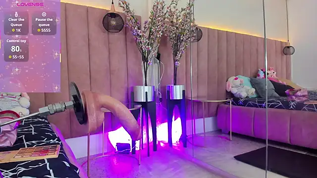 IvannaaVega online show from October 12, 7:02 pm