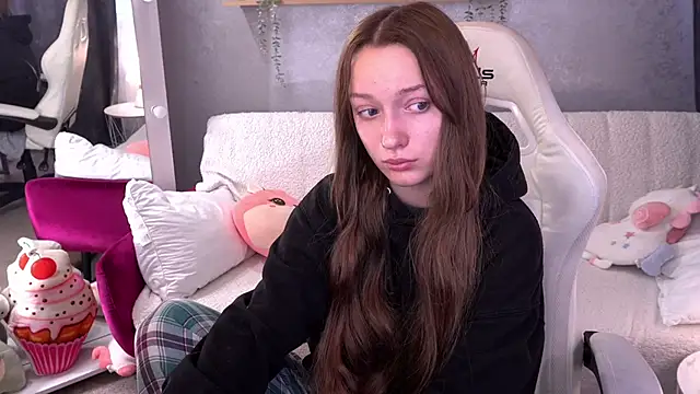 FoxyMayy online show from October 24, 6:21 am