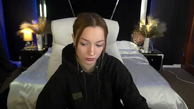 FoxyMayy online show from November 25, 2:17 pm